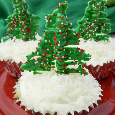 Easy Christmas Tree Cupcakes