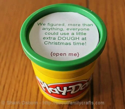  How to give money as a gift - play-doh